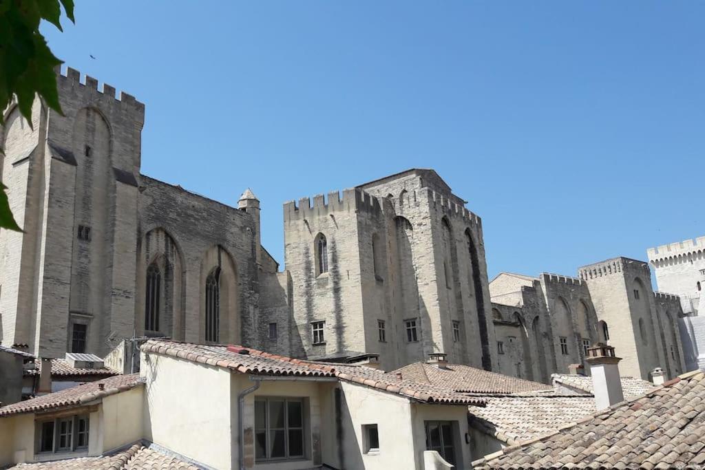 Renove, Vue Sur Palais Des Papes, Terrasse Et Wifi Troisieme Etage Apartment *