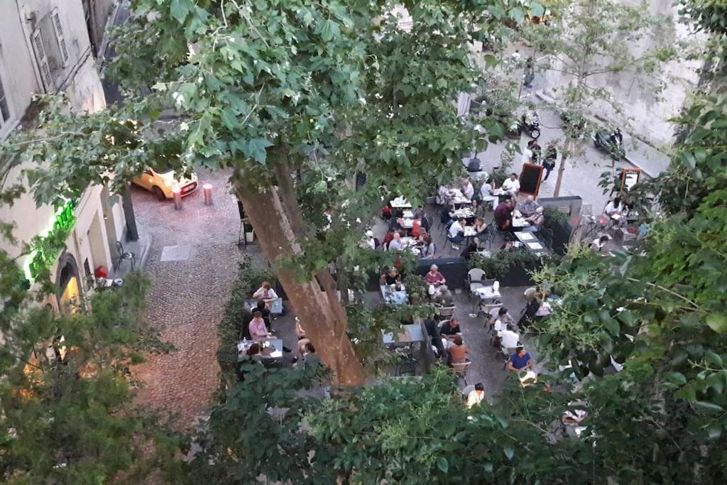 Renove, Vue Sur Palais Des Papes, Terrasse Et Wifi Troisieme Etage Apartment Avignon
