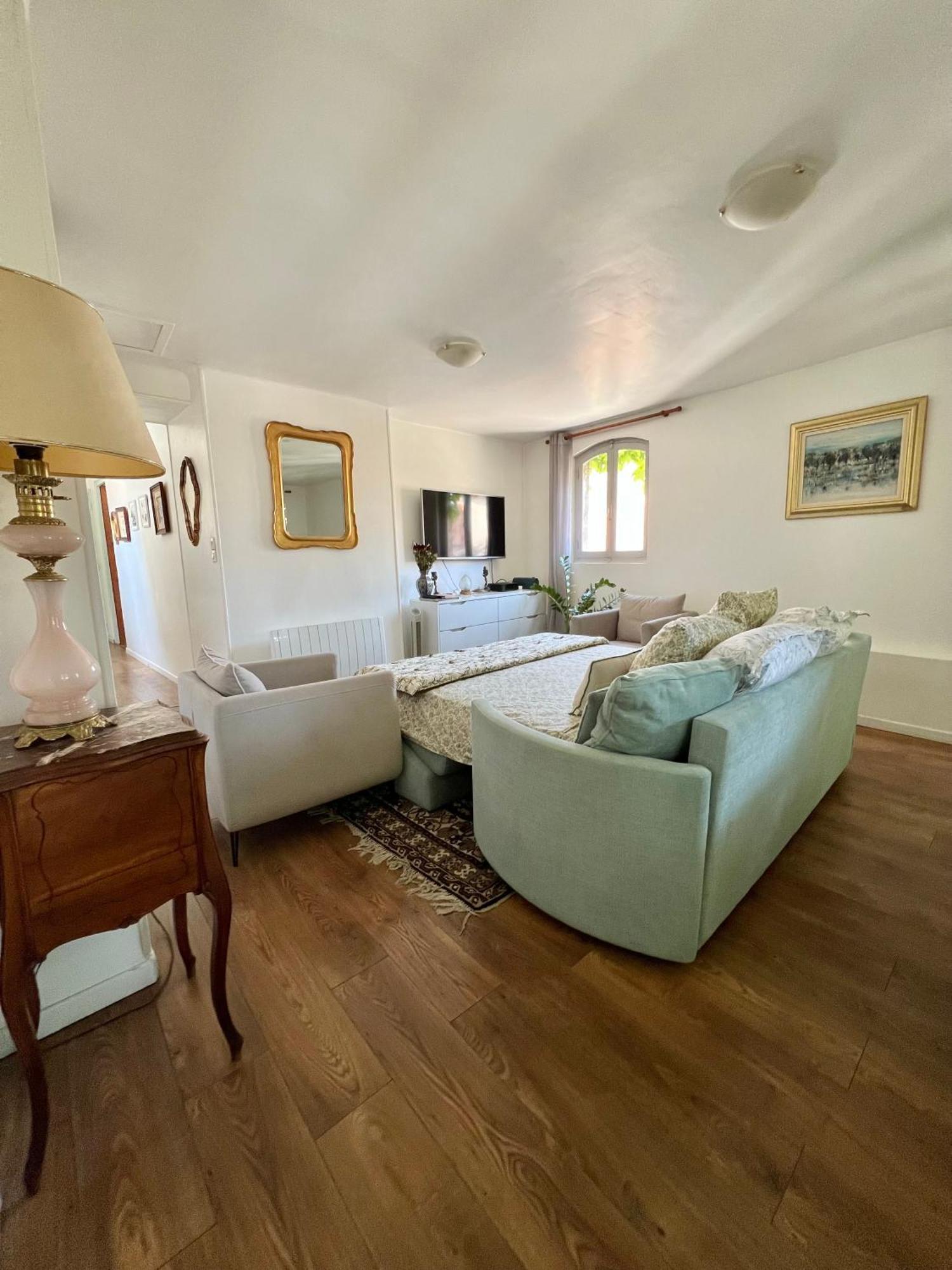 Renove, Vue Sur Palais Des Papes, Terrasse Et Wifi Troisieme Etage Apartment