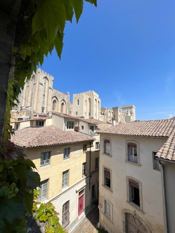 Apartment Renove, Vue Sur Palais Des Papes, Terrasse Et Wifi Troisieme Etage Avignon