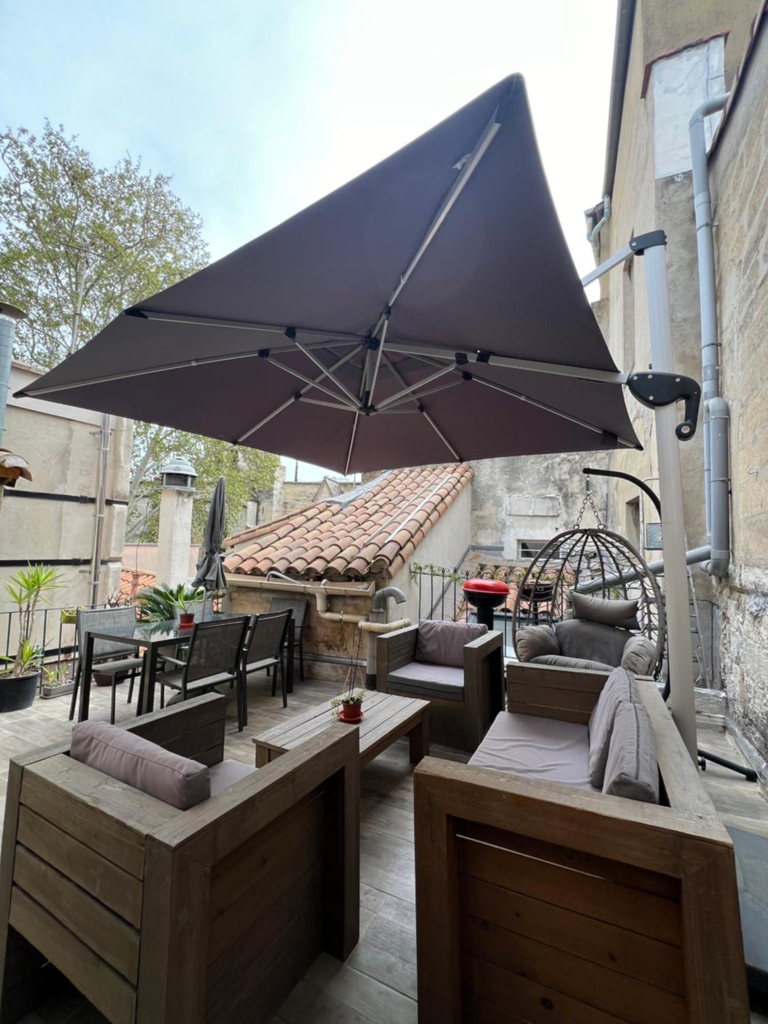 Renove, Vue Sur Palais Des Papes, Terrasse Et Wifi Troisieme Etage *
